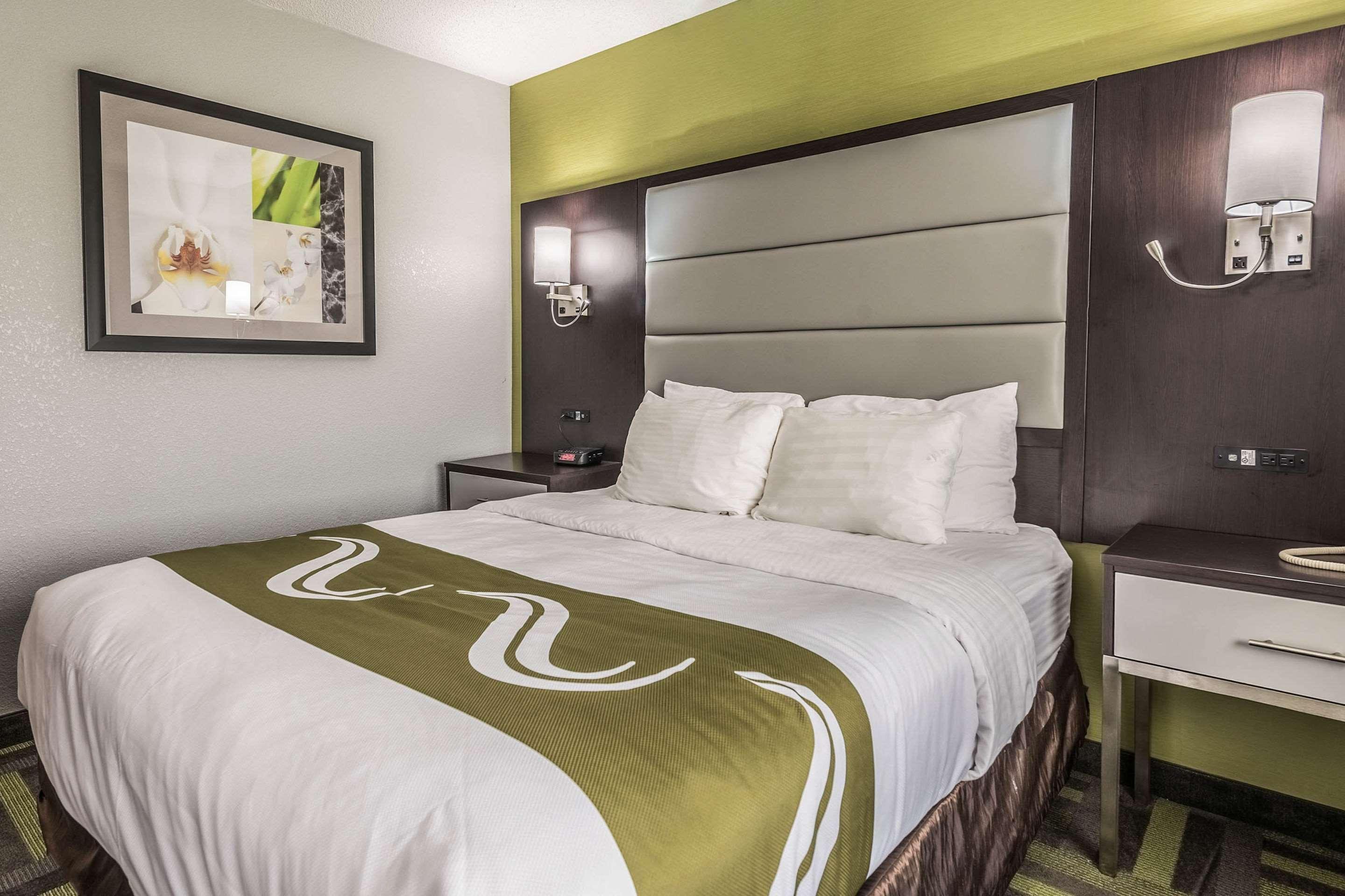 Quality Grove - Columbus South Hotel 3*