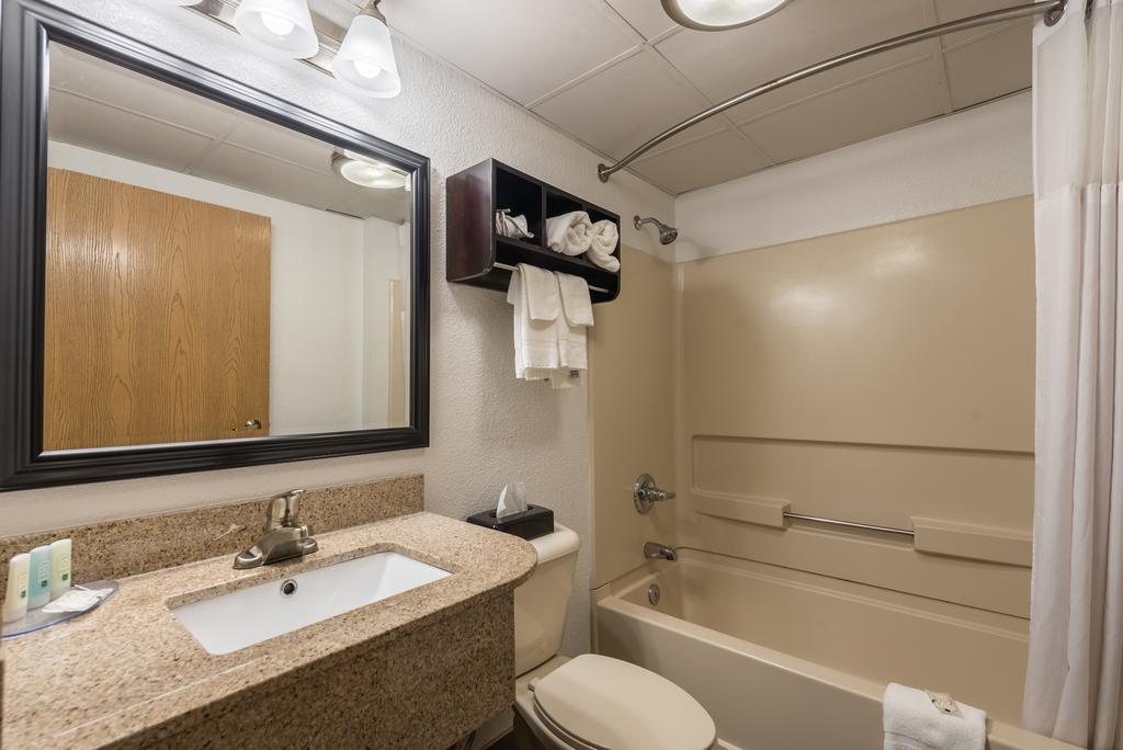 Quality Grove - Columbus South 3*