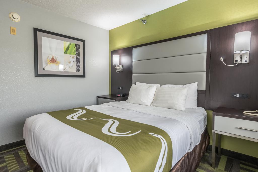Hotel Quality Grove - Columbus South